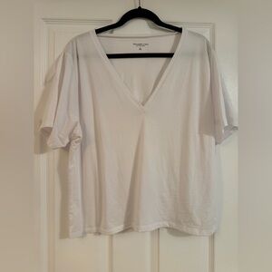 Abercrombie & Fitch Essentials V-Neck T-Shirt